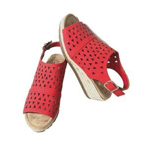 St John's Bay Women 9.5M Comfort Casual Red Faux Leather Espadrille Wedge Sandal